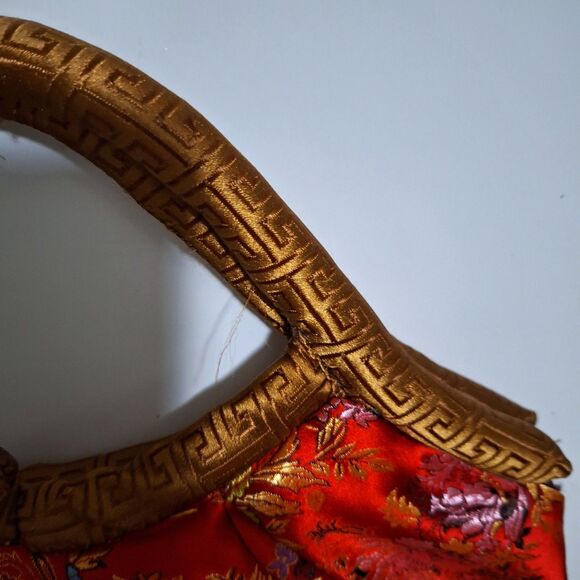 A Red Satin Japanese Style Women's Handbag Oriental Floral Motif Kimono Clutch - Picture 4 of 8